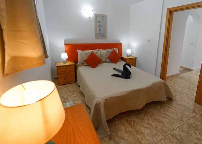 Guincho5b * Puerto del Carmen (Lanzarote)